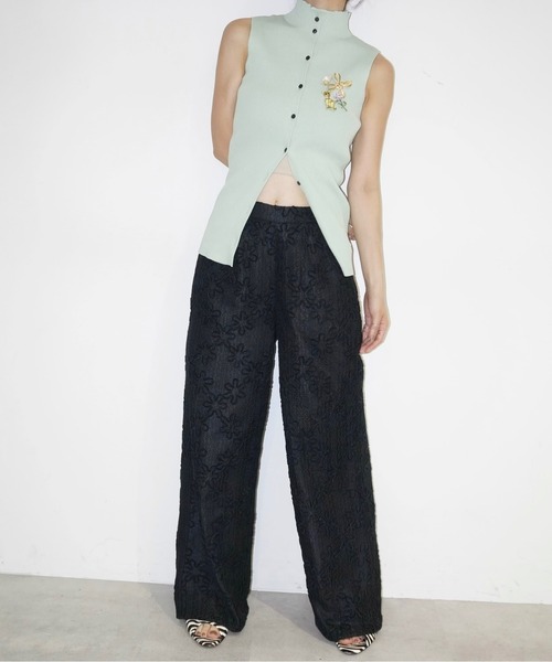 musubore(ムスボレ)の「flocky print waide pants / フロッキーフラワーパンツ(その他パンツ・レディース・ブラック・0/1)」の16枚目の写真