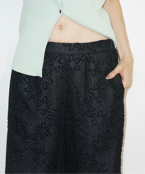 musubore(ムスボレ)の「flocky print waide pants / フロッキーフラワーパンツ(その他パンツ・レディース・ブラック・0/1)」の17枚目の写真