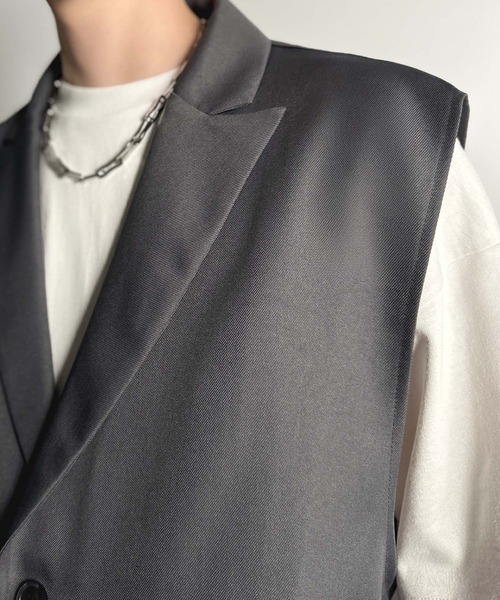 Classical Origin(クラシカルオリジン)の「【Classical Origin】「日常をアップデート。」ピークドラペル仕様エレガントセミロングベスト/Peak Lapel Elegant Semi-Long Vest(ベスト・メンズ・ブラック/チャコールグレー・SMALL/LARGE/MEDIUM)」の5枚目の写真