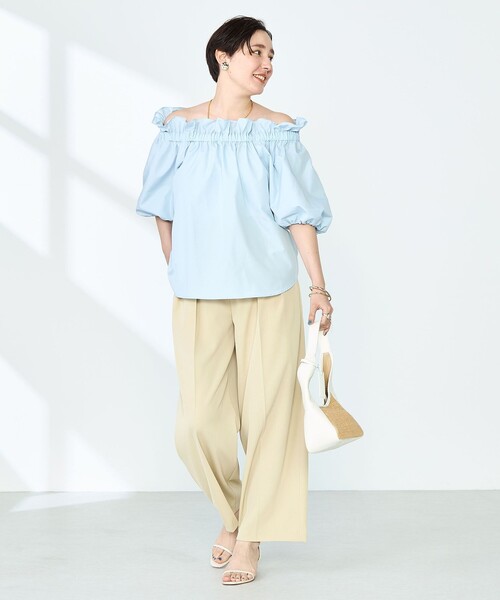 NOLLEY’S Sophi（ノーリーズソフィ）の「タフタオフショル2WAYブラウス（シャツ/ブラウス・レディース・ブラック/サックスブルー/グレイッシュベージュ・38）」の5枚目の写真