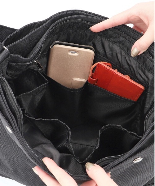anello(アネロ)の「anello アネロ TO GO 10POCKETS SHOLDER BAG ATS0661Z(ショルダーバッグ・レディース・オリーブ/グレー/ブラック・FREE)」の7枚目の写真