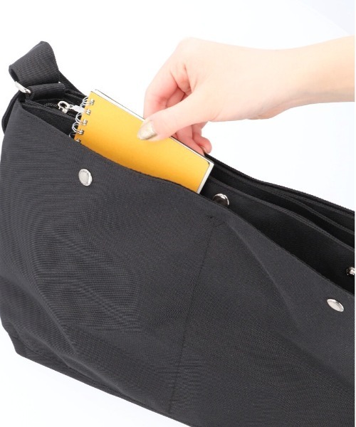 anello(アネロ)の「anello アネロ TO GO 10POCKETS SHOLDER BAG ATS0661Z(ショルダーバッグ・レディース・オリーブ/グレー/ブラック・FREE)」の10枚目の写真