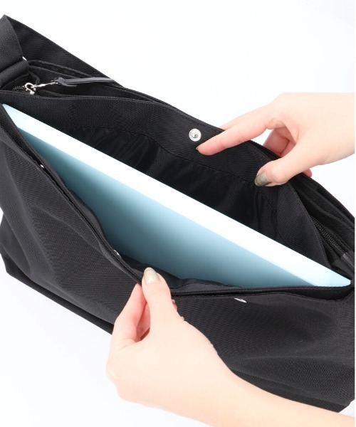 anello(アネロ)の「anello アネロ TO GO 10POCKETS SHOLDER BAG ATS0661Z(ショルダーバッグ・レディース・オリーブ/グレー/ブラック・FREE)」の11枚目の写真