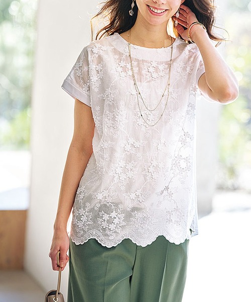 BELLUNA PLUS(ベルーナ)の「新色追加!モチーフレース使いデザインプルオーバー(Tシャツ/カットソー・レディース・ブラック/コーラル/セージグリーン/オフホワイト/ラベンダー/イエロー・MEDIUM/LARGE/X-LARGE)」の2枚目の写真