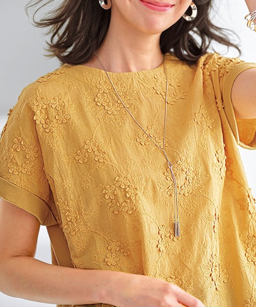 BELLUNA PLUS(ベルーナ)の「新色追加!モチーフレース使いデザインプルオーバー(Tシャツ/カットソー・レディース・ブラック/コーラル/セージグリーン/オフホワイト/ラベンダー/イエロー・MEDIUM/LARGE/X-LARGE)」の6枚目の写真