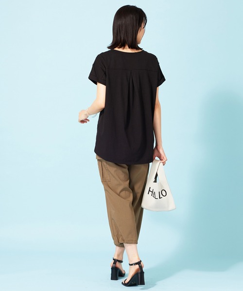 BELLUNA PLUS(ベルーナ)の「新色追加!モチーフレース使いデザインプルオーバー(Tシャツ/カットソー・レディース・ブラック/コーラル/セージグリーン/オフホワイト/ラベンダー/イエロー・MEDIUM/LARGE/X-LARGE)」の10枚目の写真