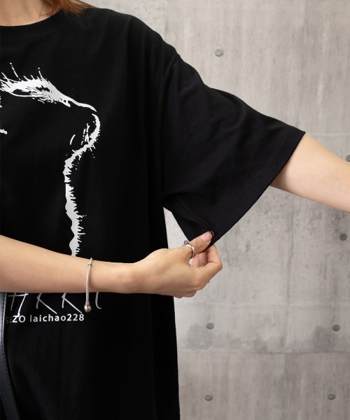 Miniministore(ミニミニストア)の「ビッグtシャツ レディース 半袖トップス(Tシャツ/カットソー・レディース・アイボリー/ブラック/ワインレッド・L/M)」の5枚目の写真