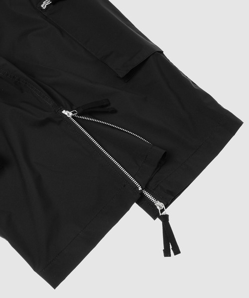 COMME des GARCONS HOMME（コム デ ギャルソン・オム）の「NYLON TAFFETA PARACHUTE PANTS（その他パンツ・メンズ・カーキ/ブラック・L/M/S/XS）」の9枚目の写真