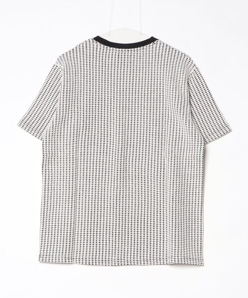 MMMM(エムエムエムエム)の「MMMM/イレギュラーワッフル ショートスリーブクルーネック(Tシャツ/カットソー・メンズ・ブラック/ブラック×グレー/ホワイト/ホワイト×ブラック・LARGE/X-LARGE/MEDIUM)」の16枚目の写真