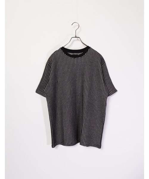 MMMM(エムエムエムエム)の「MMMM/イレギュラーワッフル ショートスリーブクルーネック(Tシャツ/カットソー・メンズ・ブラック/ブラック×グレー/ホワイト/ホワイト×ブラック・LARGE/X-LARGE/MEDIUM)」の4枚目の写真