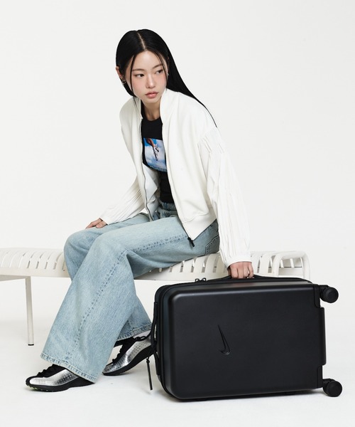 NIKE(ナイキ)の「ナイキ エア スーパーフライ ウィメンズシューズ / Nike Air Superfly Women's Shoes IB5824-001 Metallic Silver(スニーカー・レディース・シルバー・25.5/26/24.5/22/22.5/23/23.5/24/25)」の19枚目の写真