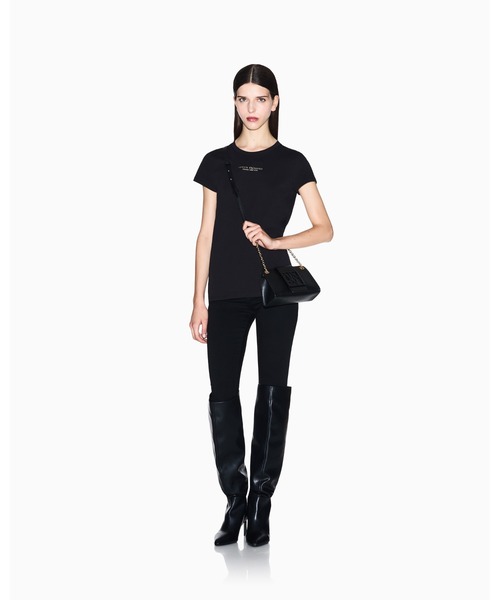 ARMANI EXCHANGE(アルマーニエクスチェンジ)の「【A|X アルマーニ エクスチェンジ】<ZOZO限定>AXロゴ 半袖クルーネックTシャツ/SLIM(Tシャツ/カットソー・レディース・ブラック×ゴールド・X-SMALL/X-LARGE/SMALL/MEDIUM/LARGE)」の4枚目の写真