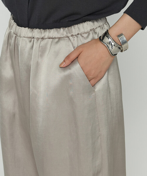COMME CA（コムサ）の「ブライトカルゼ ワイドパンツ（その他パンツ・レディース・ベージュ/カーキブラウン・FREE）」の15枚目の写真