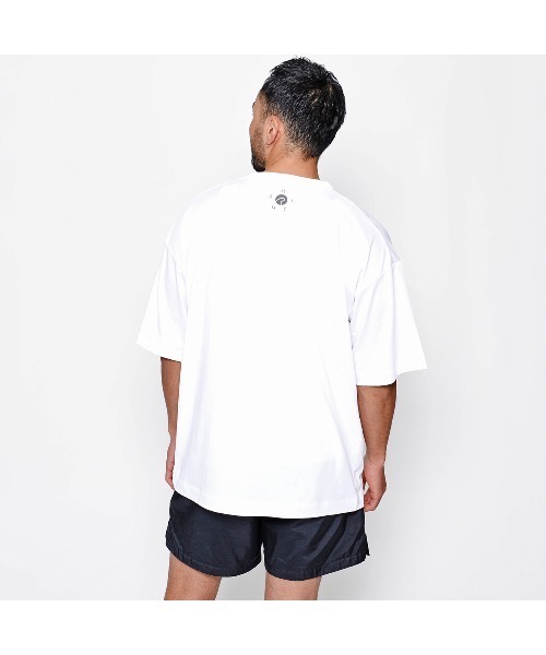 Sunny Smith(サニースミス)の「【SUNNY SMITH】へビーオンス Cool Smith ワッペン 半袖Tシャツ(Tシャツ/カットソー・メンズ・チャコール/ネイビー/オフホワイト・MEDIUM/LARGE)」の17枚目の写真