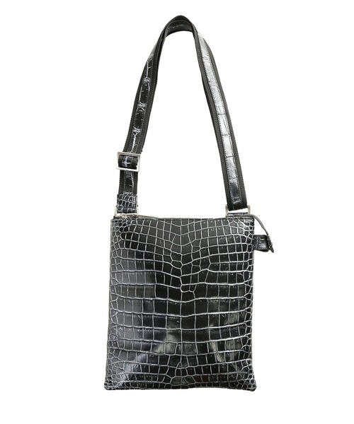sankyo shokai（サンキョウショウカイ）の「クロコダイル 本革ショルダーバッグ（ショルダーバッグ・レディース・ホワイト×ブラック/ブラック×ホワイト/ブラック×ブルー/ブラック×シルバー/ブラック系/ブルー系/ブラック/オフホワイト・FREE）」の9枚目の写真