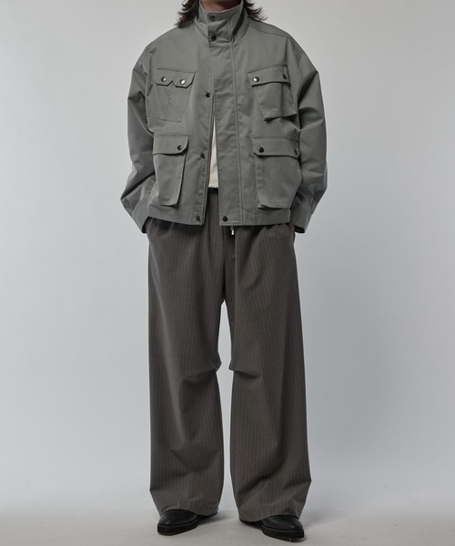 Lui's（ルイス）の「【Neucon/ニューコン】マルチポケットテックスタンドオーバーブルゾン（ブルゾン・メンズ・グレー/ブラック・2/1）」の9枚目の写真