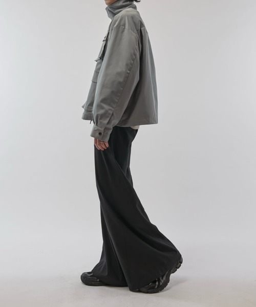 Lui's（ルイス）の「【Neucon/ニューコン】マルチポケットテックスタンドオーバーブルゾン（ブルゾン・メンズ・グレー/ブラック・2/1）」の8枚目の写真