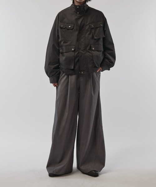 Lui's（ルイス）の「【Neucon/ニューコン】マルチポケットテックスタンドオーバーブルゾン（ブルゾン・メンズ・グレー/ブラック・2/1）」の3枚目の写真