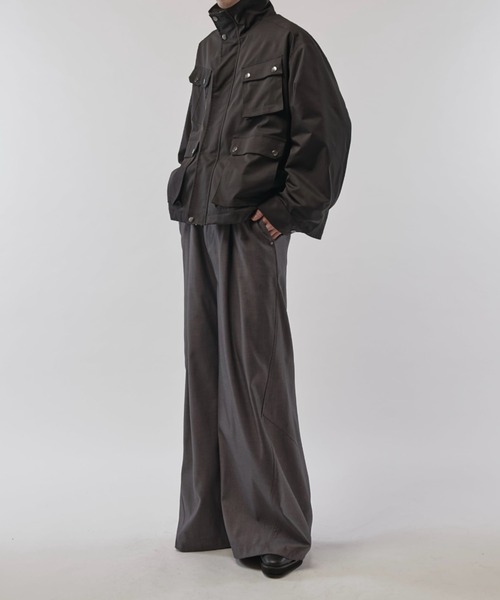 Lui's（ルイス）の「【Neucon/ニューコン】マルチポケットテックスタンドオーバーブルゾン（ブルゾン・メンズ・グレー/ブラック・2/1）」の4枚目の写真