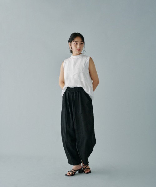 terrace(テラス)の「アシンメトリーティアードフレアノースリーブブラウス(シャツ/ブラウス・レディース・チャコールグレー/オフホワイト/ライム/ブラック・MEDIUM)」の14枚目の写真