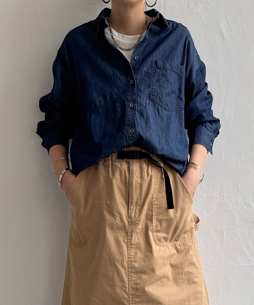 LBC（エルビーシー）の「ライトオンスデニムシャツ（シャツ/ブラウス・レディース・ブルー/ダークネイビー・M）」の18枚目の写真