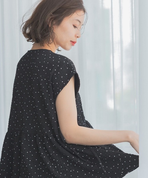 [Tilde seoul] クレバードットシャーリングカラーTシャツ 5˚Cクーリング感] クーリングドット配色半袖Tシャツ