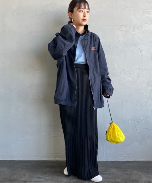 UMBRO（アンブロ）の「[UMBRO/アンブロ] 別注 ナイロントラックブルゾン（ブルゾン・レディース・グレー/ネイビー・XL/L/M/S）」の7枚目の写真