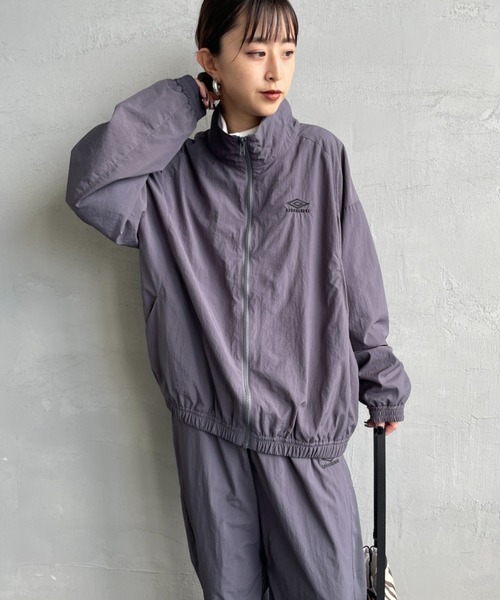 UMBRO（アンブロ）の「[UMBRO/アンブロ] 別注 ナイロントラックブルゾン（ブルゾン・レディース・グレー/ネイビー・XL/L/M/S）」の19枚目の写真