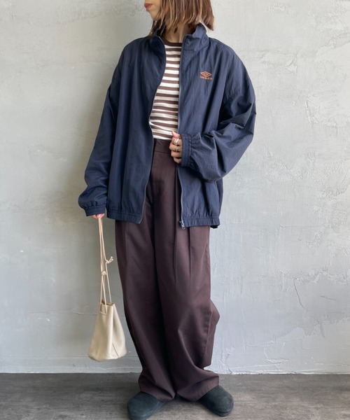 UMBRO（アンブロ）の「[UMBRO/アンブロ] 別注 ナイロントラックブルゾン（ブルゾン・レディース・グレー/ネイビー・XL/L/M/S）」の9枚目の写真