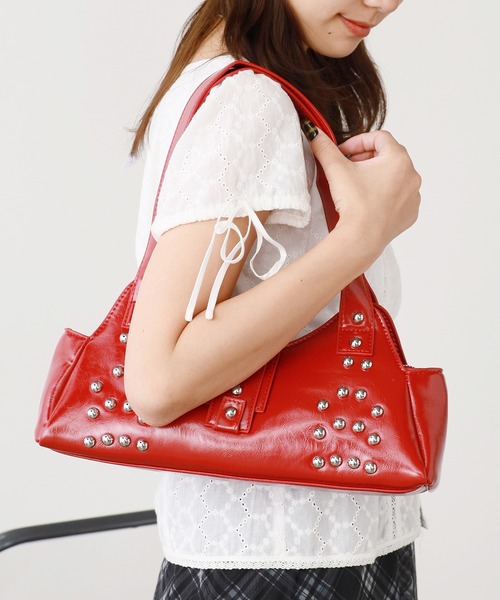 Chick（チック）の「Stud Design Square Bag/スタッズデザインスクエアバッグ（ショルダーバッグ・レディース・ブラック/ホワイト/レッド/ブラウン・FREE）」の18枚目の写真