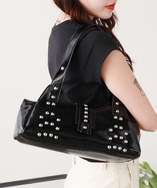 Chick（チック）の「Stud Design Square Bag/スタッズデザインスクエアバッグ（ショルダーバッグ・レディース・ブラック/ホワイト/レッド/ブラウン・FREE）」の10枚目の写真