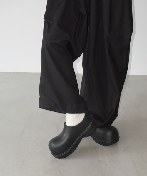 chuclla（チュクラ）の「タックベルトループデザイン ボリュームパンツ chw25a046（その他パンツ・レディース・ブラック/ダークベージュ・S/M/L）」の12枚目の写真