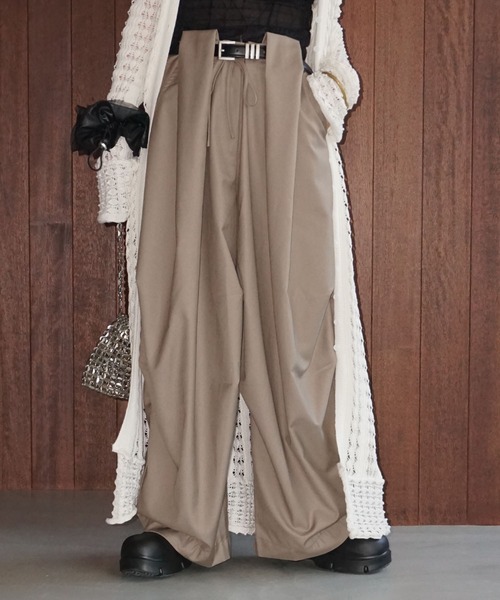 chuclla（チュクラ）の「タックベルトループデザイン ボリュームパンツ chw25a046（その他パンツ・レディース・ブラック/ダークベージュ・S/M/L）」の21枚目の写真