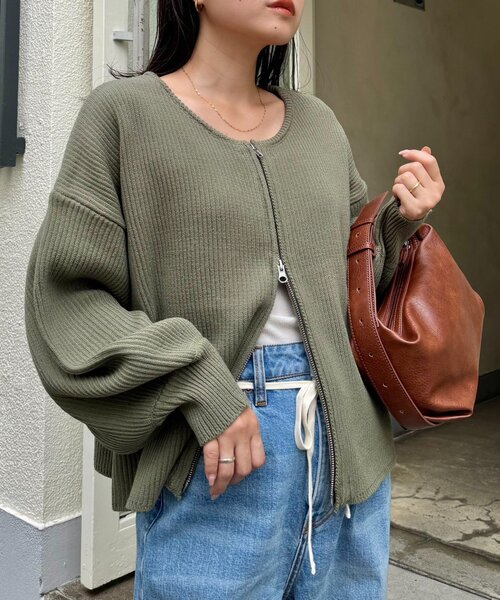 CIAOPANIC TYPY（チャオパニックティピー）の「【WEB限定】スポンディッシュダブルジップニットカーディガン（カーディガン/ボレロ・レディース・ピンク/カーキ/ブラック/グレー/オフホワイト・ONE SIZE）」の4枚目の写真