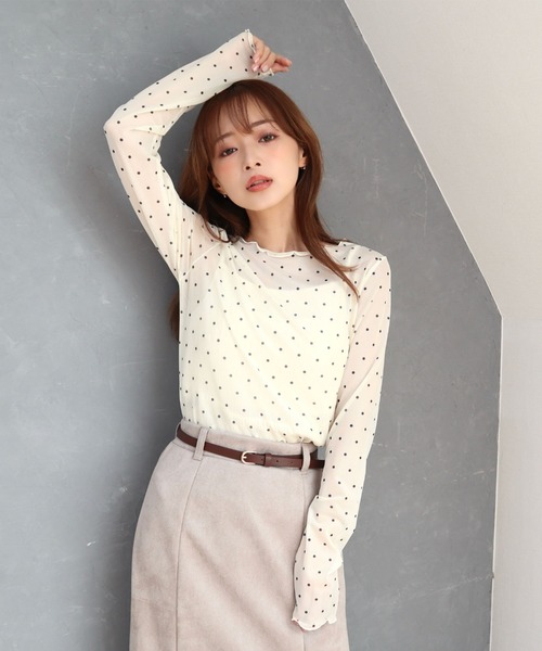 CECIL McBEE(セシルマクビー)の「ドット柄パワーネットトップス(Tシャツ/カットソー・レディース・ブラック/ベージュ/アイボリー・LARGE/MEDIUM)」の1枚目の写真