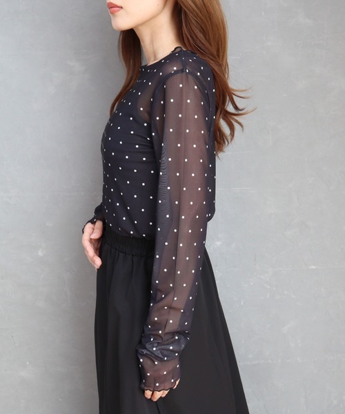 CECIL McBEE(セシルマクビー)の「ドット柄パワーネットトップス(Tシャツ/カットソー・レディース・ブラック/ベージュ/アイボリー・LARGE/MEDIUM)」の5枚目の写真