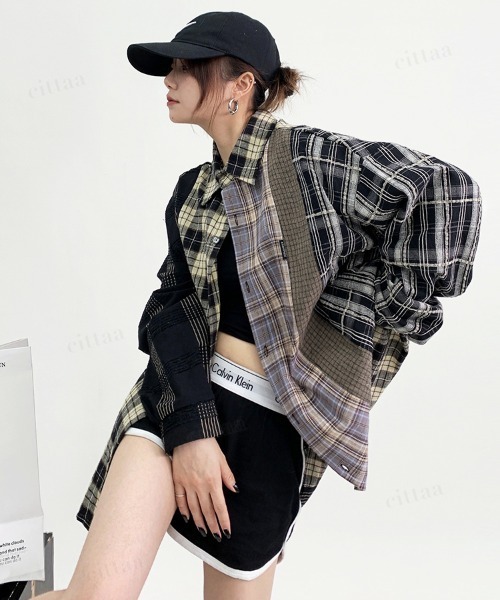 Dalfwin(ダールフィン)の「韓国ファッション STAFFPICKドッキングデザイン長袖チェックシャツ(シャツ/ブラウス・レディース・ブラック系・FREE)」の3枚目の写真