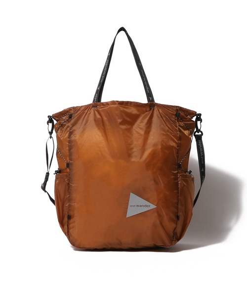 and wander(アンドワンダー)の「and wander / sil tote bag(トートバッグ・レディース・ボルドー/グレー・FREE)」の2枚目の写真