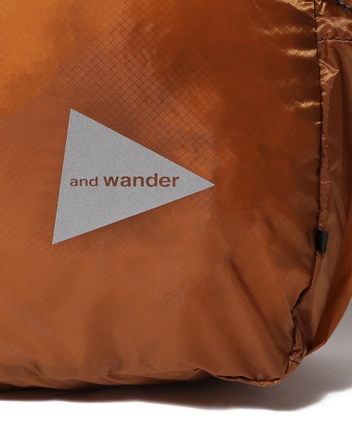 and wander(アンドワンダー)の「and wander / sil tote bag(トートバッグ・レディース・ボルドー/グレー・FREE)」の7枚目の写真