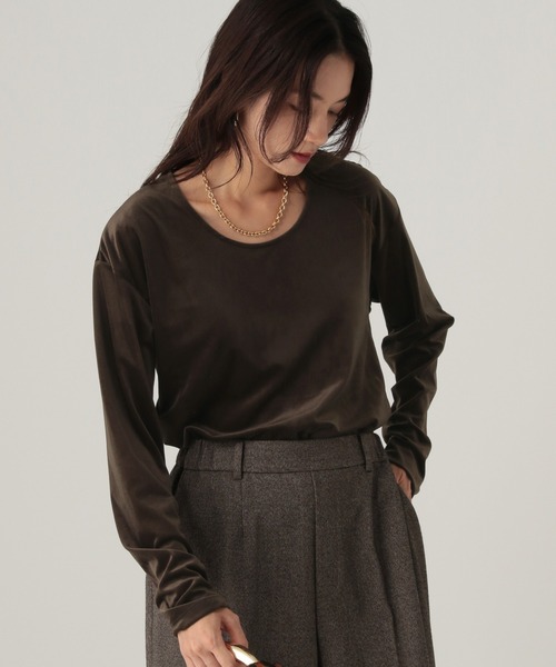 Elura(エルーラ)の「ベロアプルオーバー/603710(Tシャツ/カットソー・レディース・オフホワイト/チャコールグレー/ダークブラウン・FREE)」の9枚目の写真
