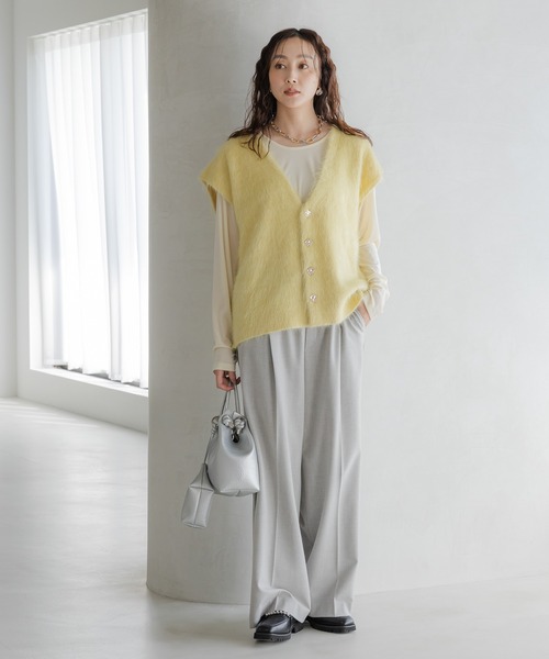 Elura(エルーラ)の「ベロアプルオーバー/603710(Tシャツ/カットソー・レディース・オフホワイト/チャコールグレー/ダークブラウン・FREE)」の8枚目の写真