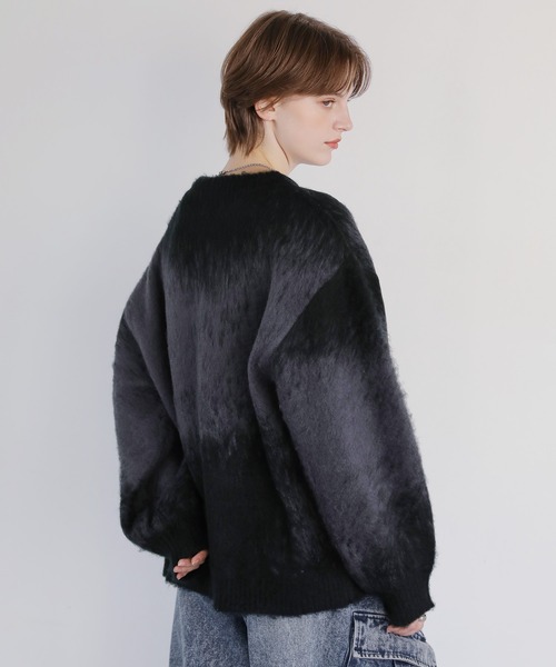 ROCHEM（ローシェン）の「バルーンスリーブアブストラクトグラデーションシャギーニット（ニット/セーター・メンズ・ブラック系2/ワイン/チャコール/ブラック系3/ブラック系1/ブラック系4・S/XS/L/M）」の21枚目の写真