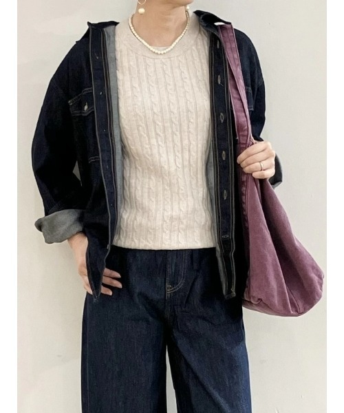 GAP(ギャップ)の「CashSoft カシミヤタッチ ケーブルニット セーター(ニット/セーター・レディース・ネイビー/ブラウン/ベージュ/グレー・M/L/XL/XS/XXS/S)」の14枚目の写真