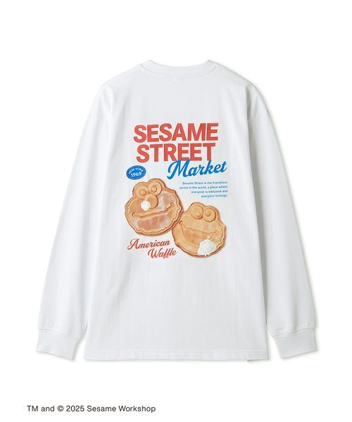 SESAME STREET(セサミストリート)の「【CAFE SWEETS】【UNISEX】ロングTシャツ(WAFFLE)(Tシャツ/カットソー・レディース・ホワイト/ベージュ・M/L)」の2枚目の写真