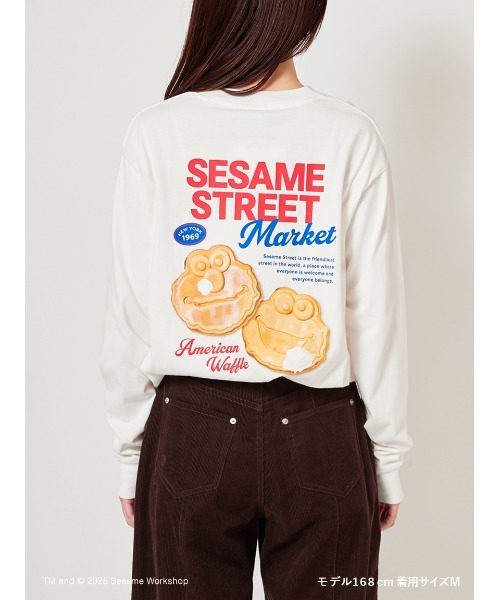 SESAME STREET(セサミストリート)の「【CAFE SWEETS】【UNISEX】ロングTシャツ(WAFFLE)(Tシャツ/カットソー・レディース・ホワイト/ベージュ・M/L)」の5枚目の写真