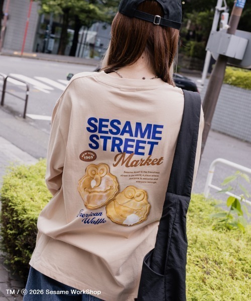 SESAME STREET(セサミストリート)の「【CAFE SWEETS】【UNISEX】ロングTシャツ(WAFFLE)(Tシャツ/カットソー・レディース・ホワイト/ベージュ・M/L)」の16枚目の写真