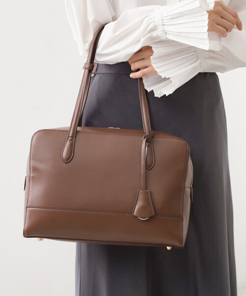 THE SHOP TK (ザ ショップ ティーケー )の「スクエアボストンバッグ(ボストンバッグ・レディース・ブラック/ブラウン系・00)」の2枚目の写真