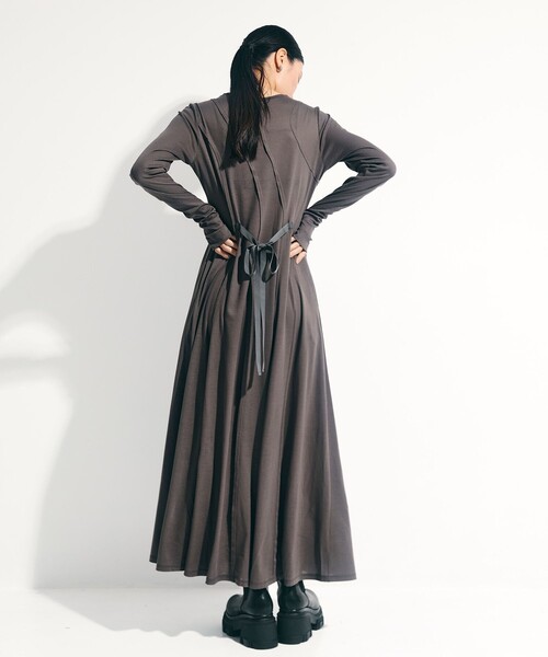 STUDIOUS(ステュディオス)の「【STUDIOUS/ステュディオス】Deconstructed Jersey Dress/デコンストラクテッドジャージードレス/ワンピース(ワンピース・レディース・ダークグレー/レッド/ミント・1/2)」の19枚目の写真