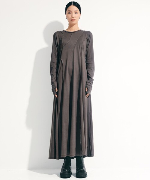 STUDIOUS(ステュディオス)の「【STUDIOUS/ステュディオス】Deconstructed Jersey Dress/デコンストラクテッドジャージードレス/ワンピース(ワンピース・レディース・ダークグレー/レッド/ミント・1/2)」の22枚目の写真