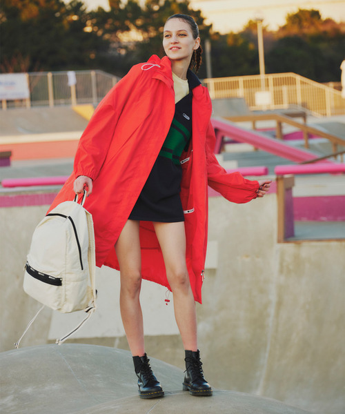 LeSportsac(レスポートサック)の「CLASSIC EVERYDAY BP スペクテイターサンドバー/ブラック(バックパック/リュック・レディース・ホワイト・FREE)」の12枚目の写真